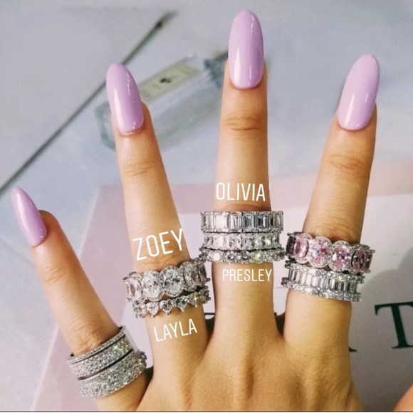 ❤️ Heart Shaped Cut Eternity Wedding Diamond Band - Picture 3 of 8